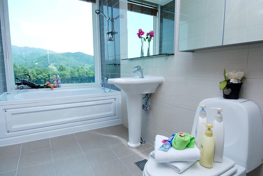 Moonlight Blue Pension Капхён Экстерьер фото