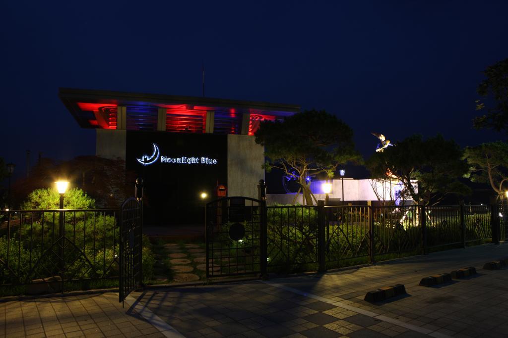 Moonlight Blue Pension Капхён Экстерьер фото