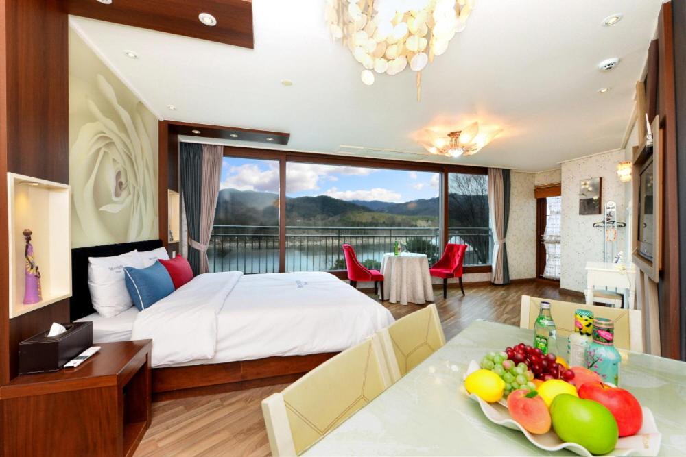 Moonlight Blue Pension Капхён Экстерьер фото