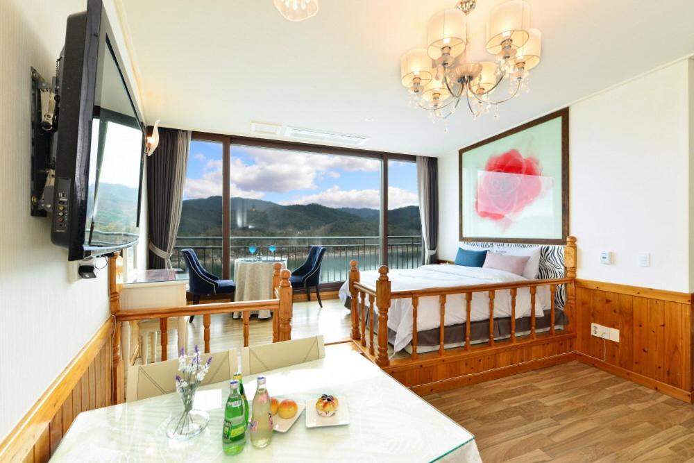 Moonlight Blue Pension Капхён Экстерьер фото