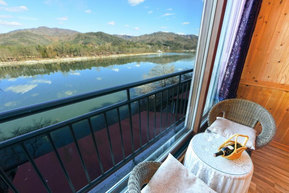 Moonlight Blue Pension Капхён Экстерьер фото