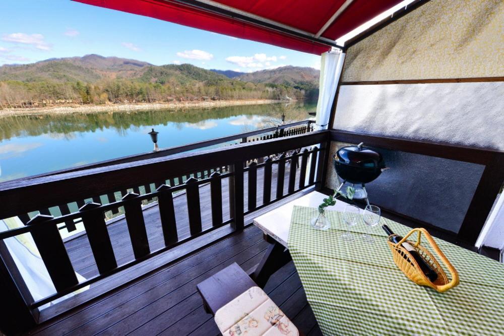 Moonlight Blue Pension Капхён Экстерьер фото