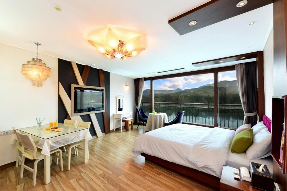 Moonlight Blue Pension Капхён Экстерьер фото