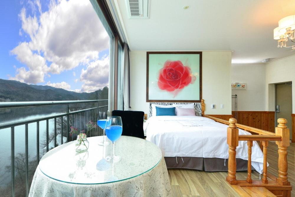 Moonlight Blue Pension Капхён Экстерьер фото