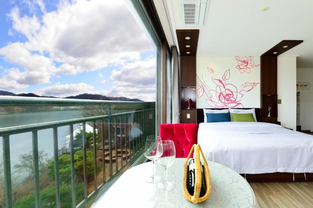 Moonlight Blue Pension Капхён Экстерьер фото