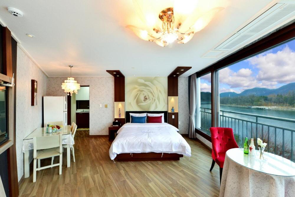 Moonlight Blue Pension Капхён Экстерьер фото