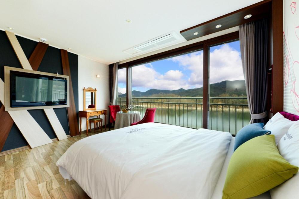 Moonlight Blue Pension Капхён Экстерьер фото