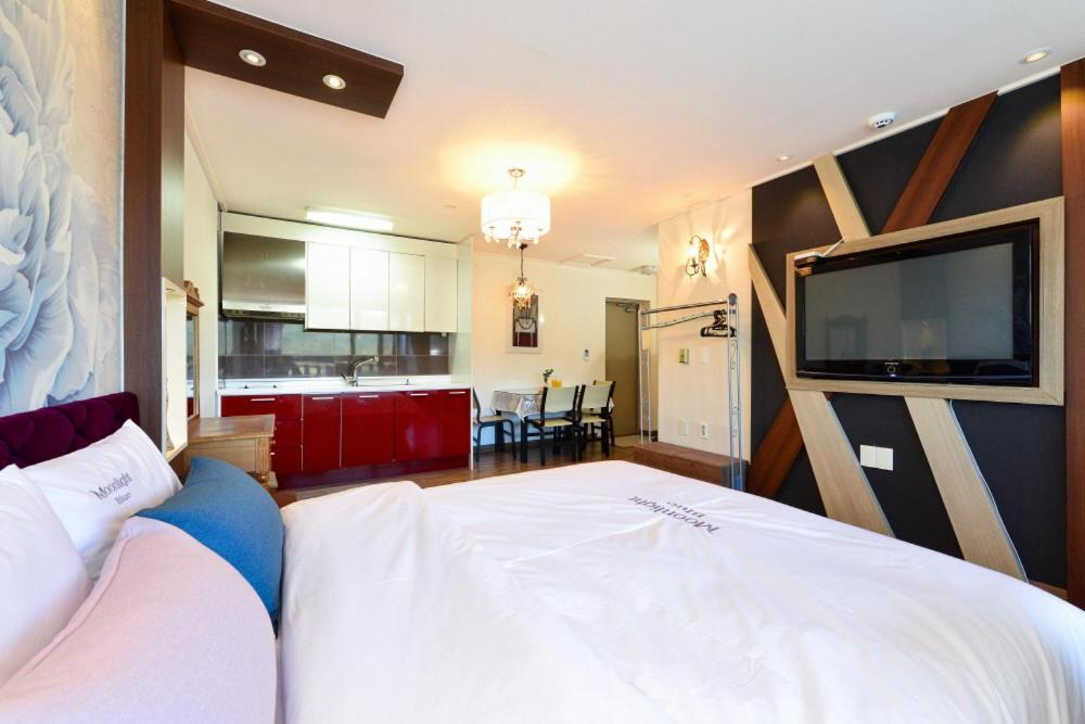 Moonlight Blue Pension Капхён Экстерьер фото